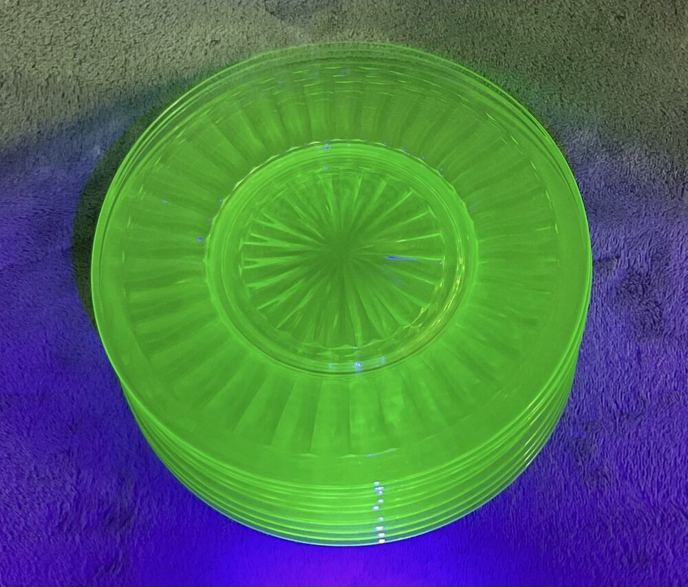 Green Glass Plates 8” Set Of 9 Starburst Pattern UV Reactive Dinnerware